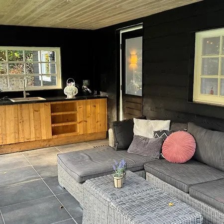 Cosy In Beautiful Walking And Cycling Surroundings * Epe