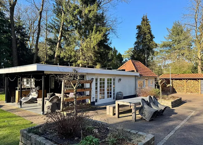 Cosy In Beautiful Walking And Cycling Surroundings