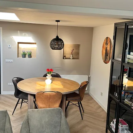 Cosy In Beautiful Walking And Cycling Surroundings *