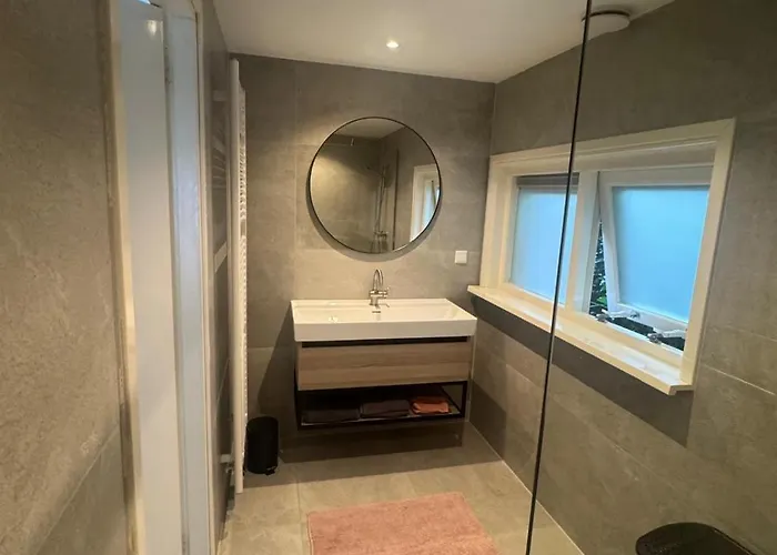 Cosy In Beautiful Walking And Cycling Surroundings